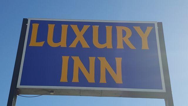 Luxury Inn Midland Exterior photo